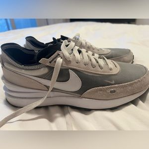 Nike Waffle One Men’s Shoe | White | Size 8.5